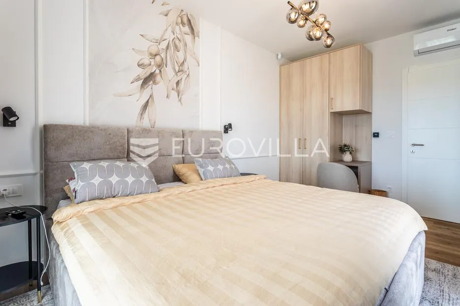 trogir, plano, moderna dizajnerska vila s bazenom - slika 14