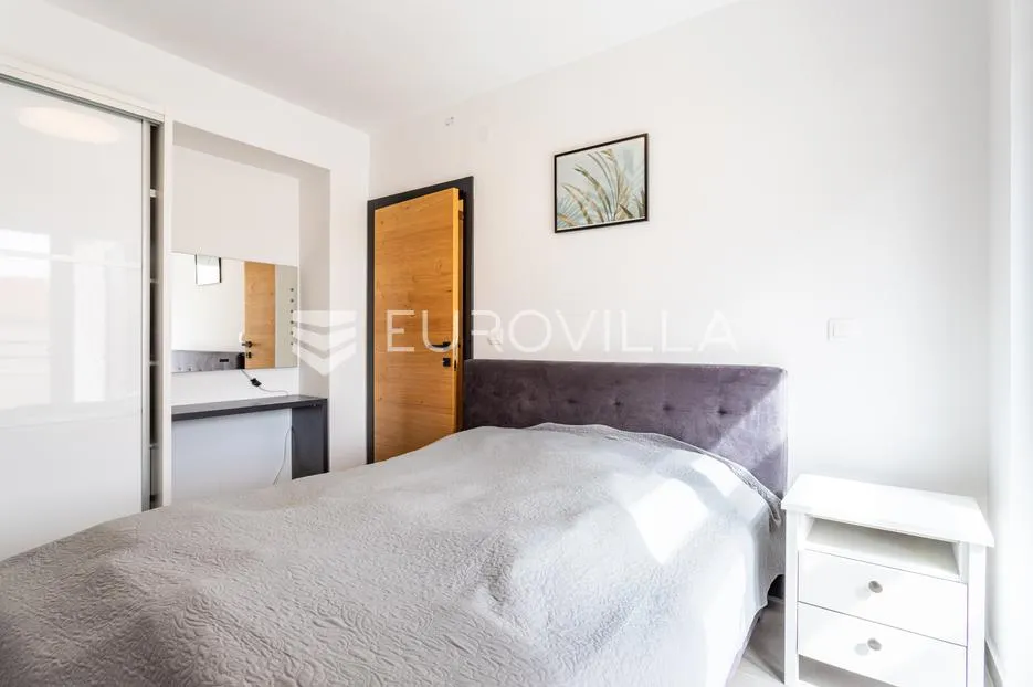 milna, uvala osibova, kuća s bazenom i pogledom na more ukupne površine 318 m² - slika 8