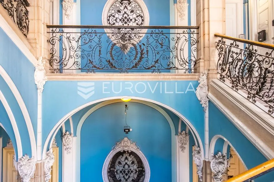 rijeka, centar, novouređen luksuzan stan nkp 78 m2 s tri apartmana - slika 28