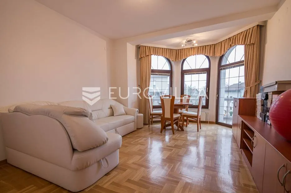 zagreb, maksimir, prekrasna obiteljska kuća na zemljištu 1450 m² - slika 11
