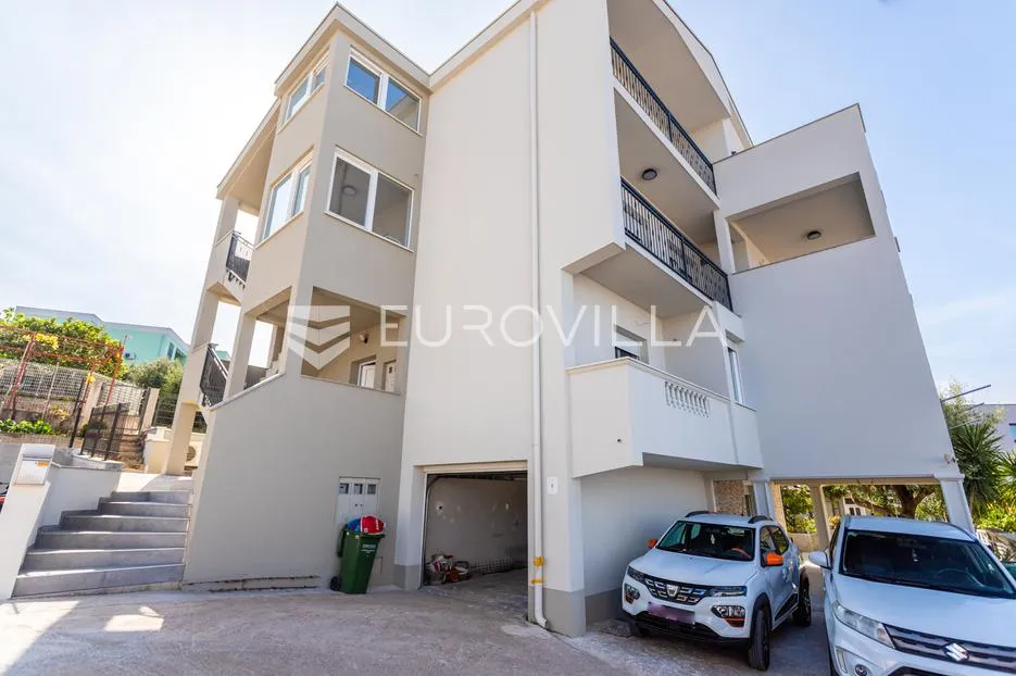 čiovo, okrug gornji, trosoban stan sa studio apartmanom, vrtom i pogledom na more - slika 12