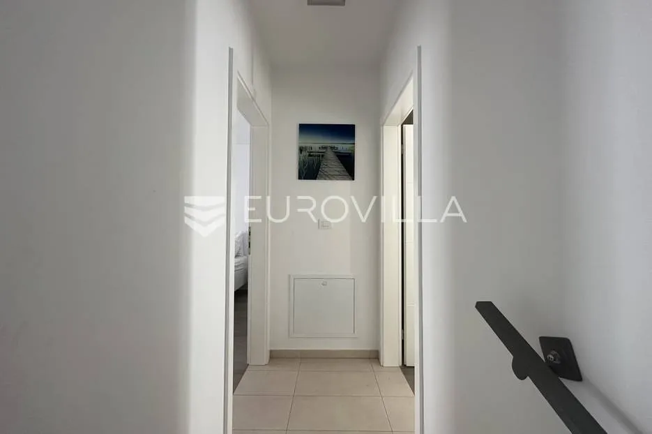 ližnjan, moderna kuća zadnja u nizu 175 m² s uređenim vrtom, bazenom i pogledom more - slika 30