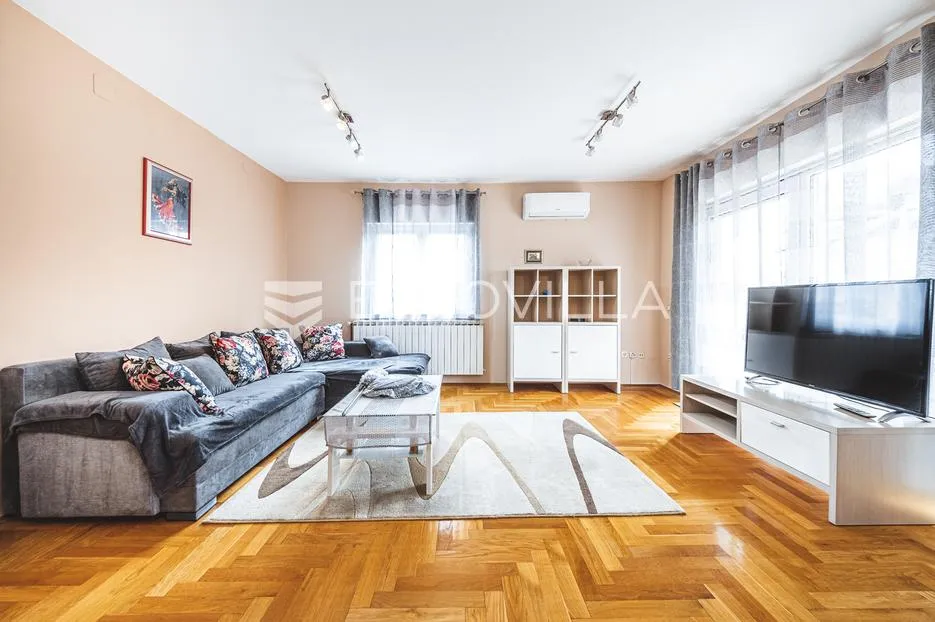 Zagreb, Maksimir, ugodan i prostran četverosoban stan 110 m² PARKING - Lašćina