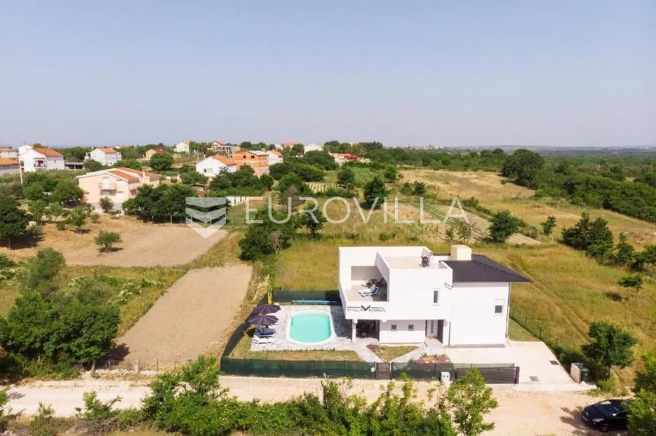 zadar, suhovare, moderna vila na mirnoj lokaciji - slika 4