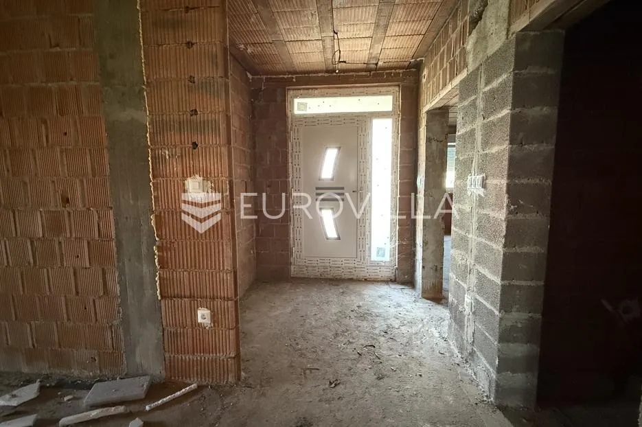 osijek, tenja, na prodaju kuća prizemnica (roh-bau), 130 m2 na parceli od 342 m2 - slika 9