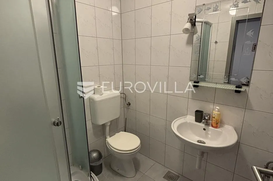 medulin, apartmanska kuća sa sedam stanova na mirnoj lokaciji - slika 43