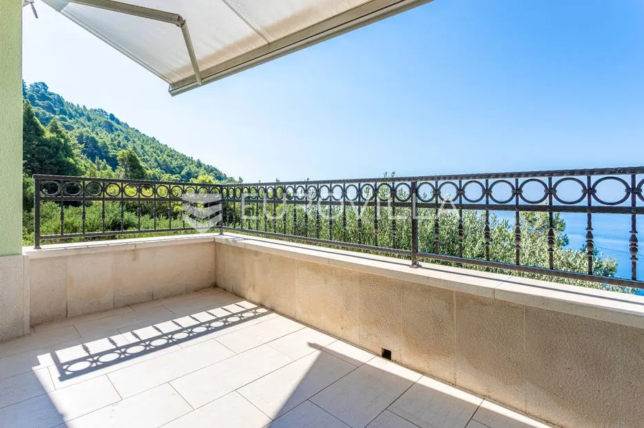 brela prekrasna kuća s bazenom i panoramskim pogledom - slika 16