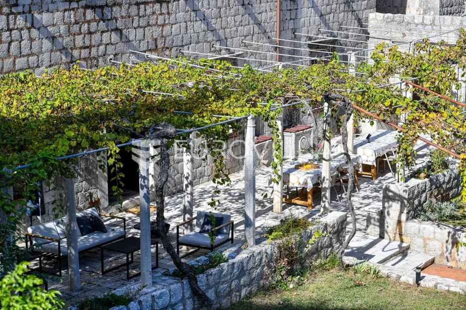 dubrovnik okolica, jedinstveni ljetnikovac sačuvan prema izvornom obliku - slika 29