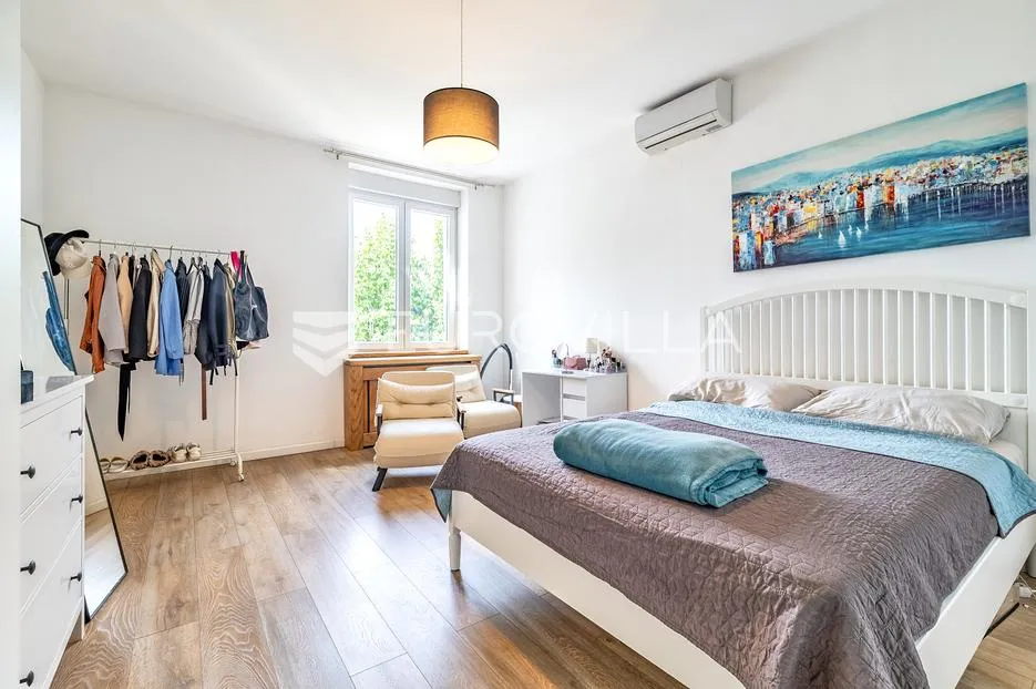 zagreb, centar, predivan četversosoban stan s balkonom 112 m² - slika 6