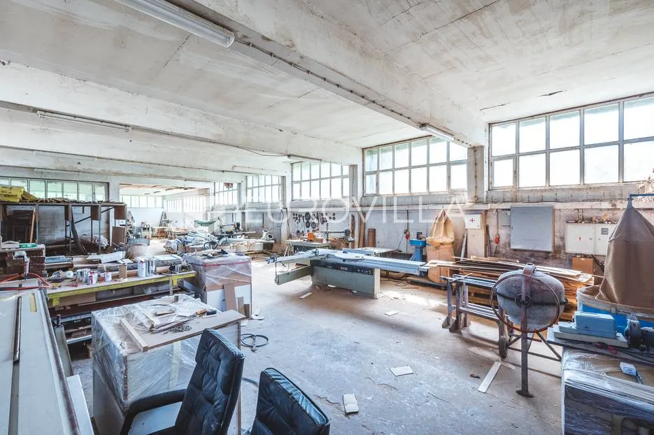 hrvatska kostajnica, industrijsko, proizvodno, uredska hala 914,29 m² na parceli 1417 m² - slika 10