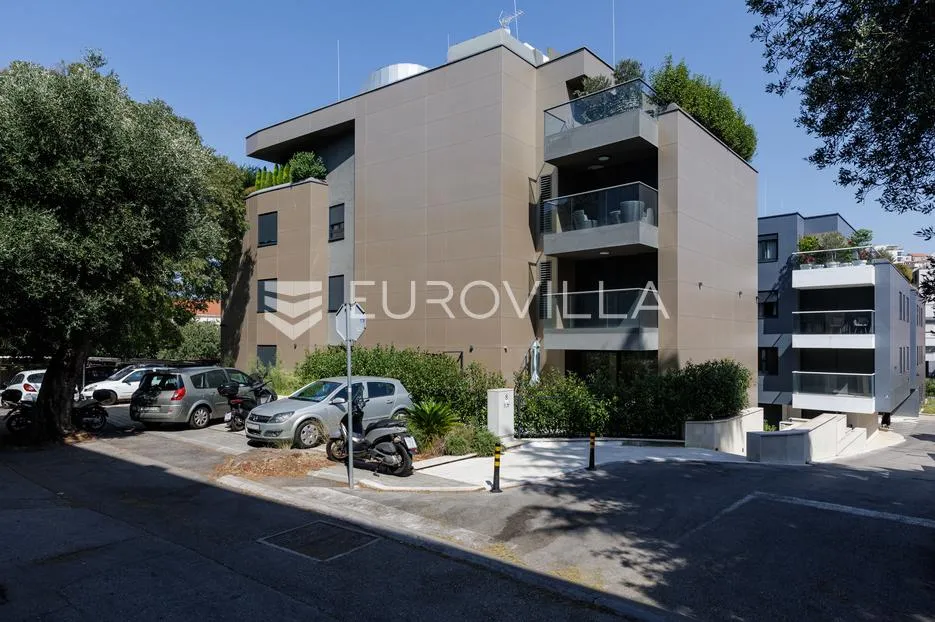 dubrovnik, lapad, trosoban apartman s terasom i garažnim mjestom - slika 24