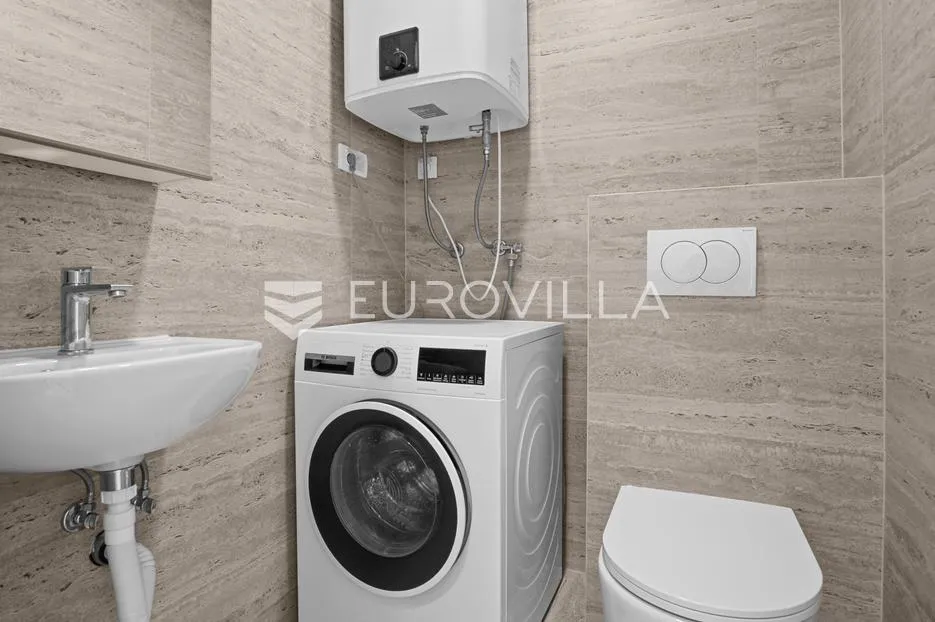 istra, poreč, dvojna kuća 180 m² s 4 spavaće sobe i 3 parkirna mjesta - slika 8