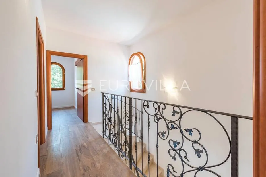 tar, vabriga, novogradnja, luksuzna i moderna kamena četverosobna villa - slika 10