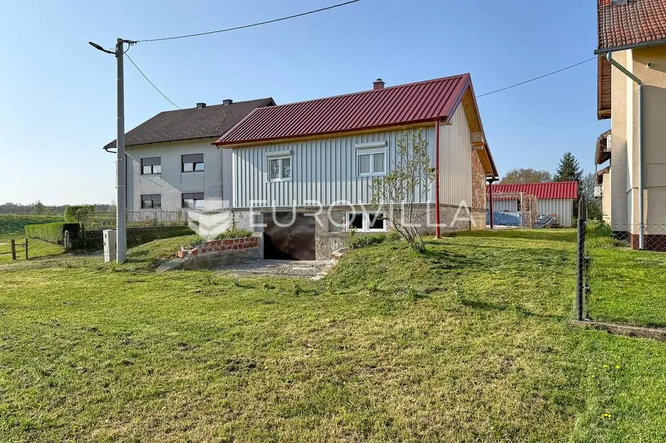 križ, konšćani, vikendica površine 65 m², na zemljištu od 2.357 m² - slika 1