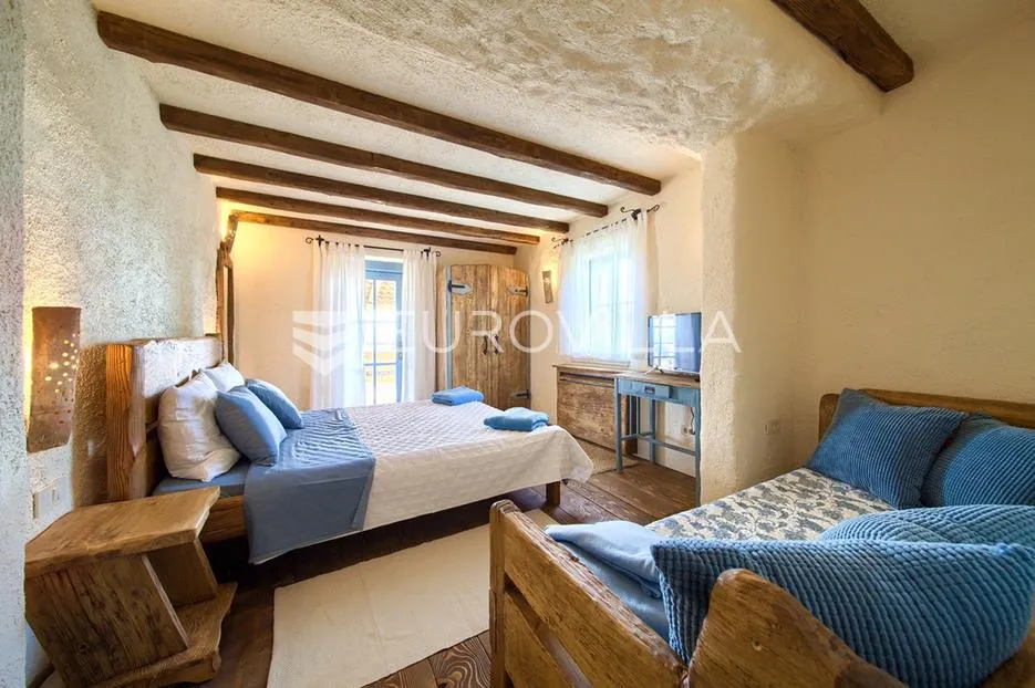 otok krk, malinska, sveti vid, prekrasna mediteranska vila s bazenom - slika 18