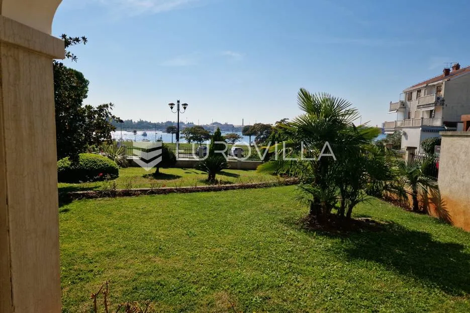 umag, vila prvi red do mora - slika 16
