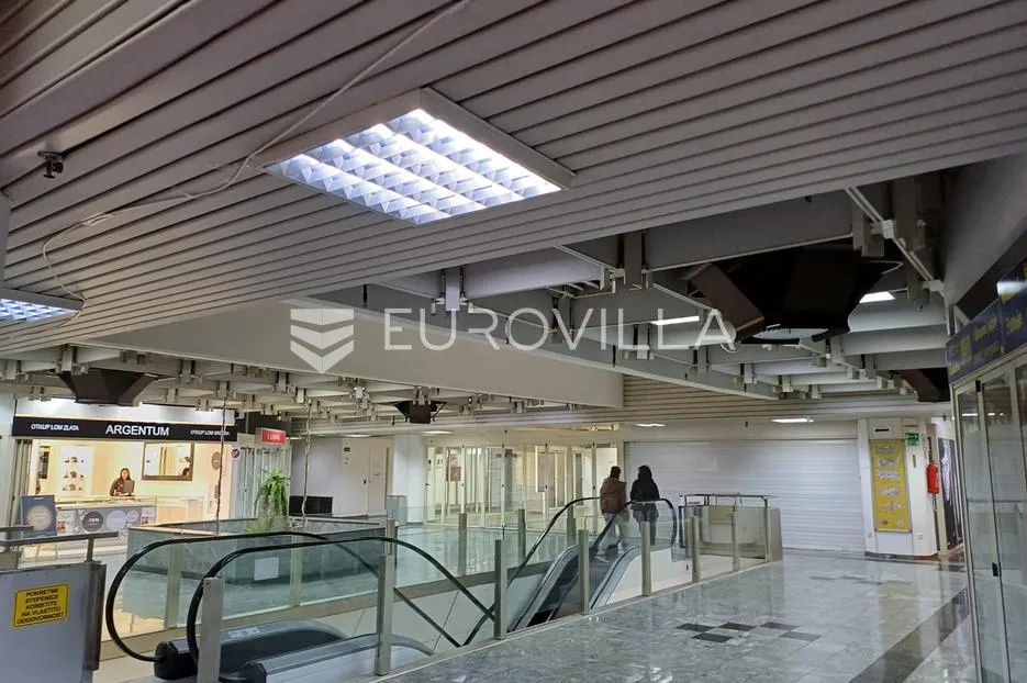 rijeka, korzo, prostran poslovni prostor od 120 m² na vrhunskoj lokaciji - slika 2