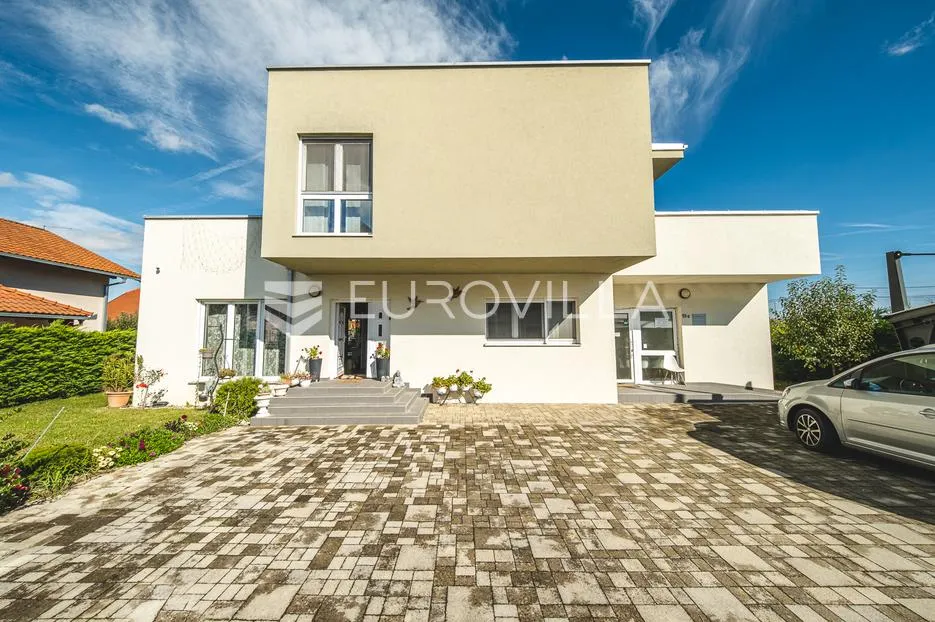samobor, prekrasna moderna kuća 301 m² - slika 37
