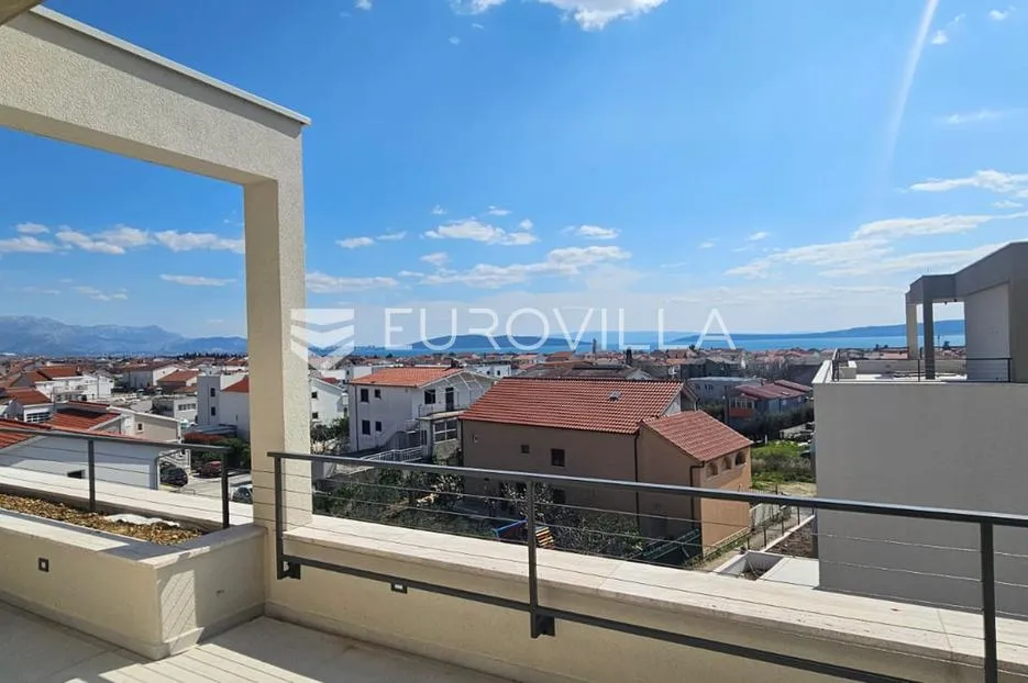 kaštel stari penthouse 102 m² s pogledom na more, garaža s ostavom direkno lift u stan - slika 2