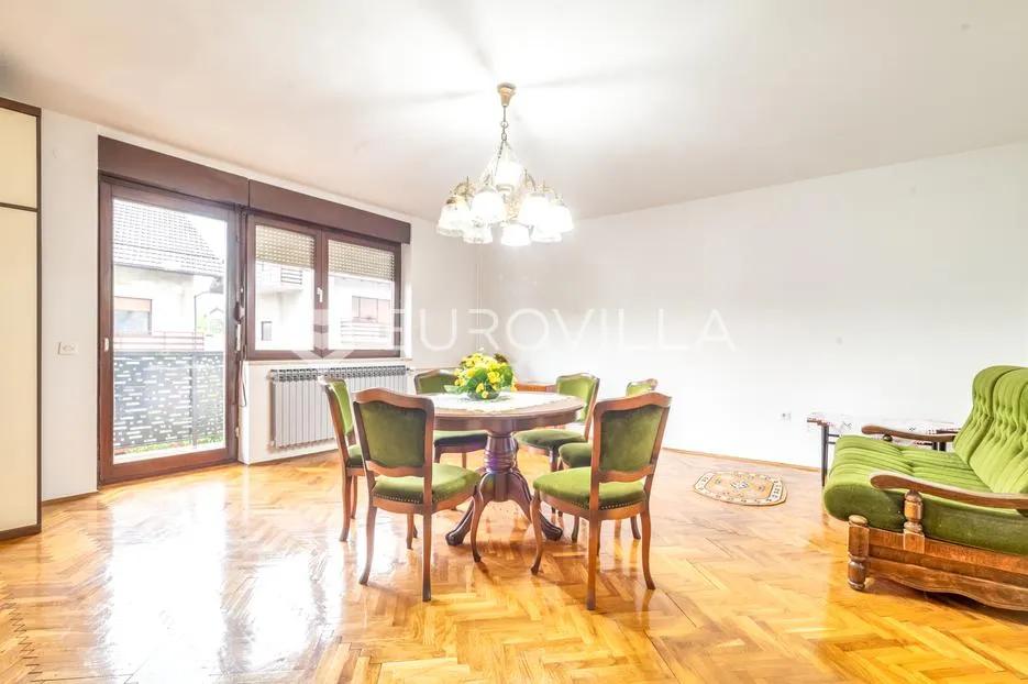 Zagreb, Prečko, komforan trosoban stan u kući NKP 120 m2