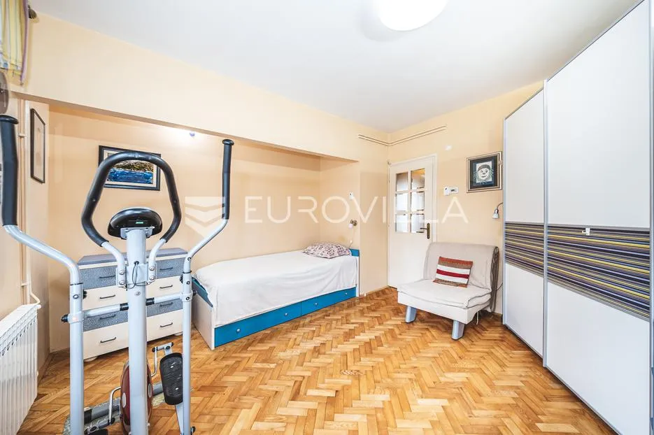 zagreb, mlinovi, odlična kuća u nizu s vrtom, garaža - slika 11