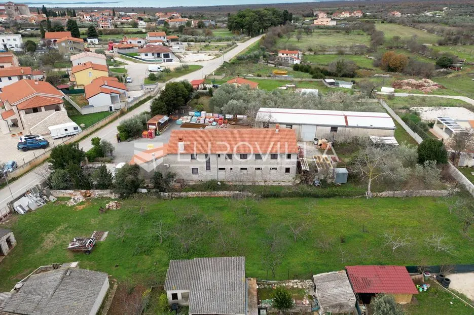istra, vodnjan, 1043 m² građevinskog zemljišta s postojećim objektom - slika 4