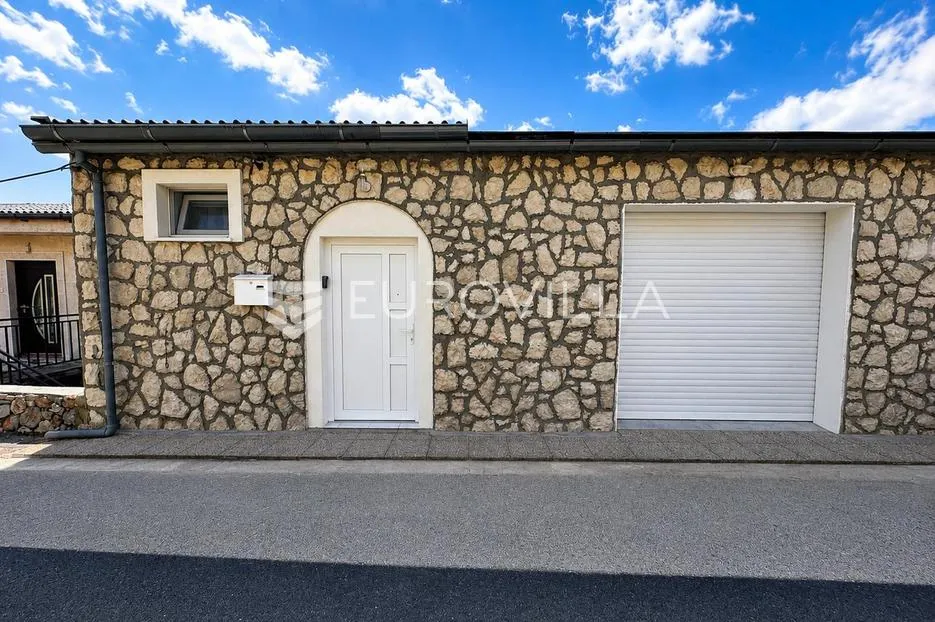 senj, četverosoban stan,155,85 m² s garžom i pogledom na more - slika 4