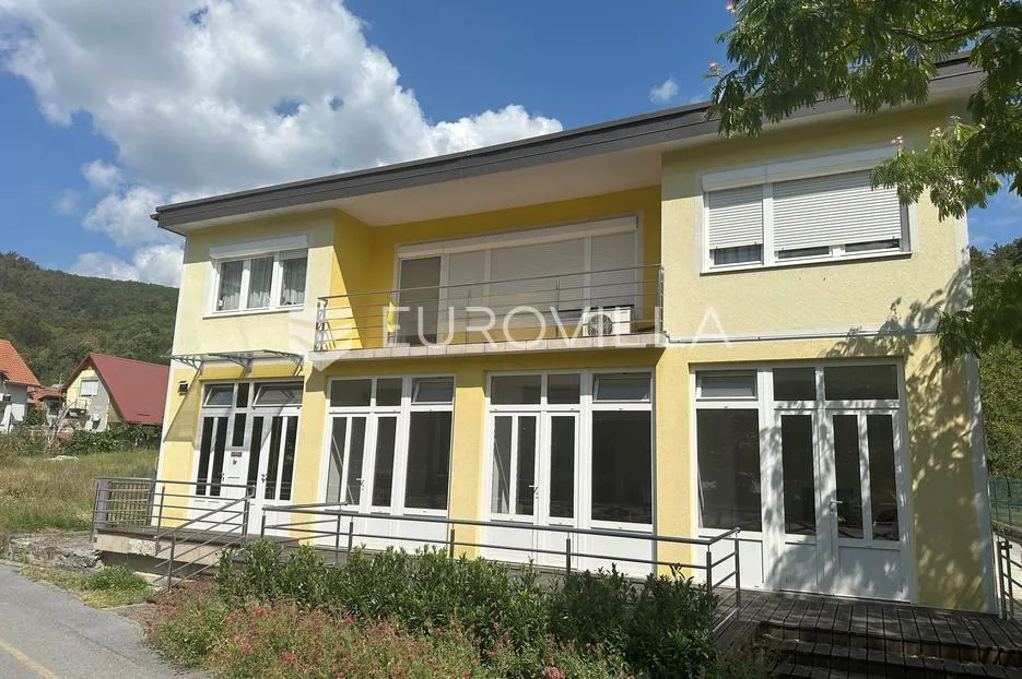 velika, moderna kuća 386 m² sa stambenim i poslovnim dijelom - slika 2