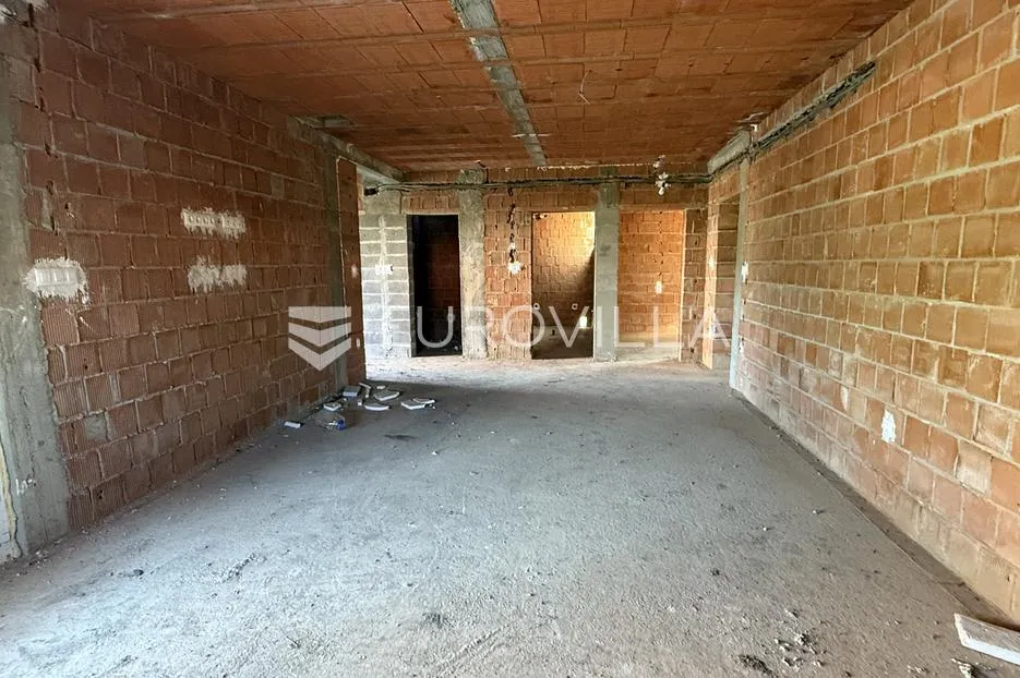 osijek, tenja, na prodaju kuća prizemnica (roh-bau), 130 m2 na parceli od 342 m2 - slika 11