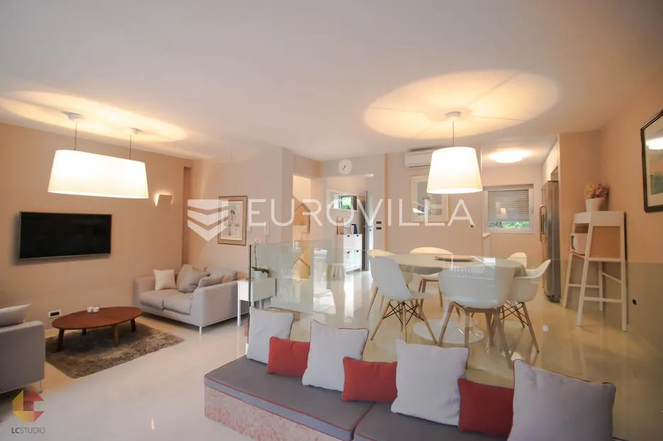 istra, rovinj, dugoročni najam vile 250m2 s bazenom s 5 spavaćih soba na 200 metara od mora - slika 20