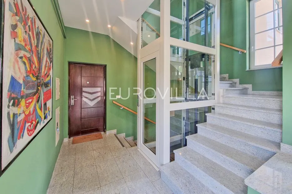 zagreb, remete, četverosoban penthouse s 2 parkirna mjesta i spremištem - slika 20