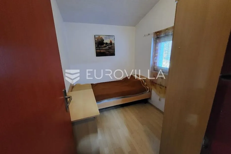 istra, valtura, kuća smještena na okućnici od 1208 m² - slika 10