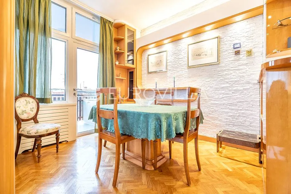 zagreb, centar, trosoban stan 80 m² s loggiom - slika 5