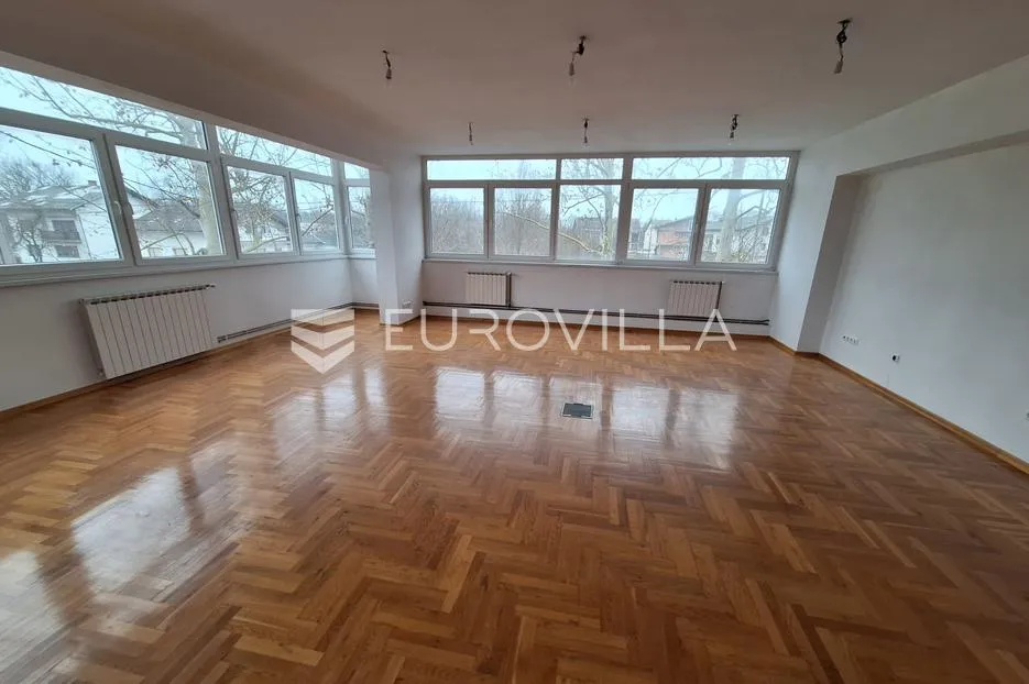 karlovac, stambeno poslovna zgrada 1000 m², višenamjenska mogućnost - slika 7
