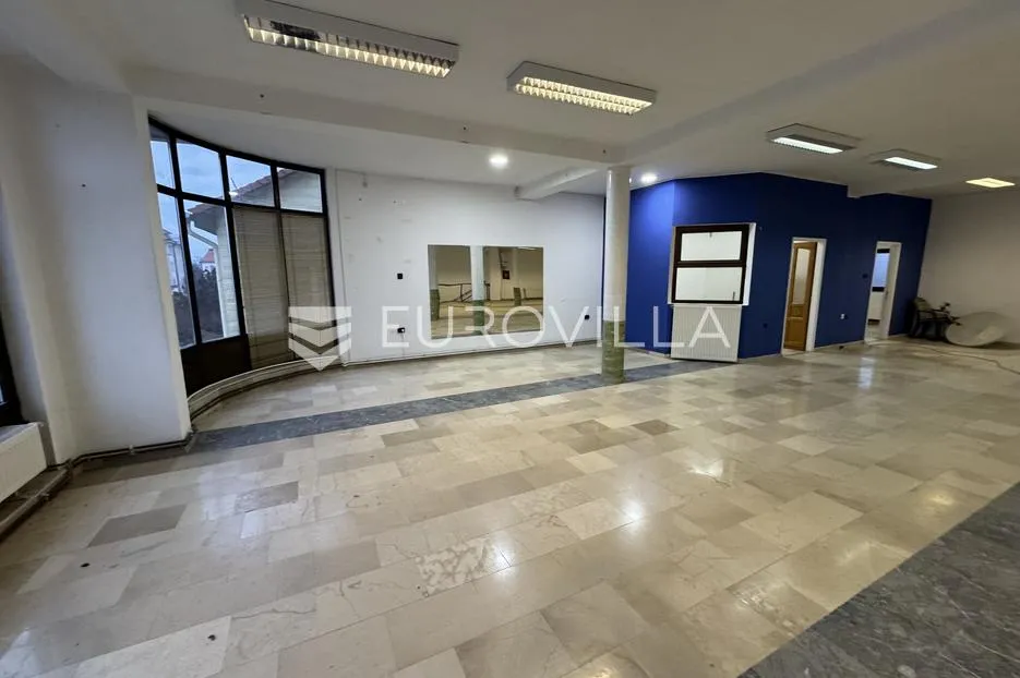 đakovo, centar, poslovni prostor 250 m2, odlična lokacija - slika 4