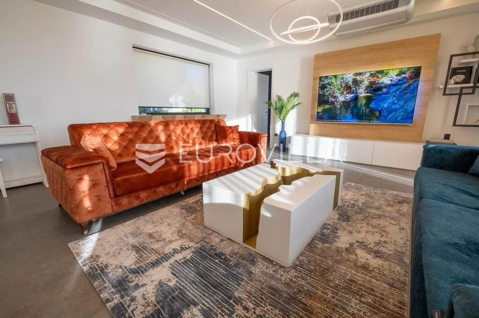 opatija, prekrasan penthause 228 m² s besprijekornim pogledom - slika 23