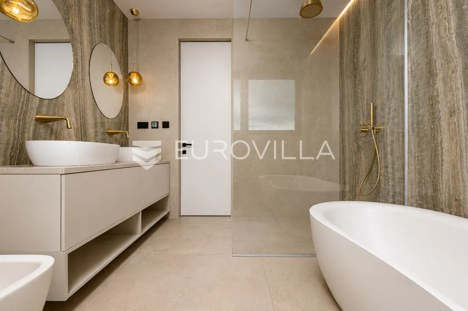 kostrena, rožići, ekskluzivan penthouse 200 m², panoramski pogled na more - slika 10