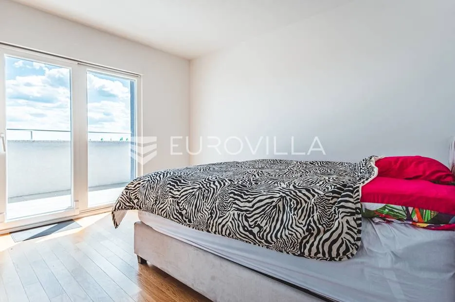 zagreb, maksimir, luksuzan četverosobni penthouse s dvije terase 137 m² - slika 8