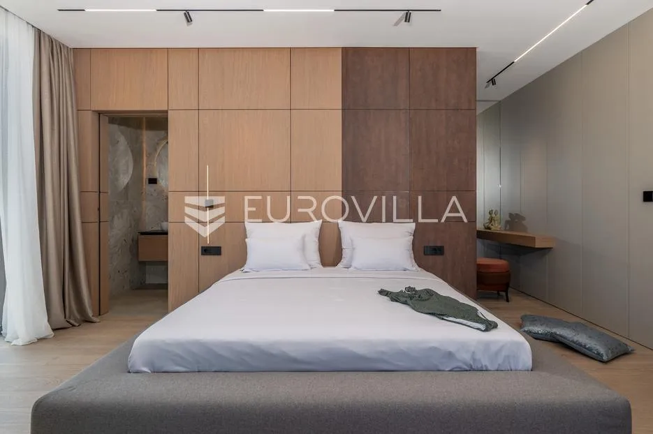 istra, krnice, impresivna dizajnerska vila s pogledom na more - slika 28