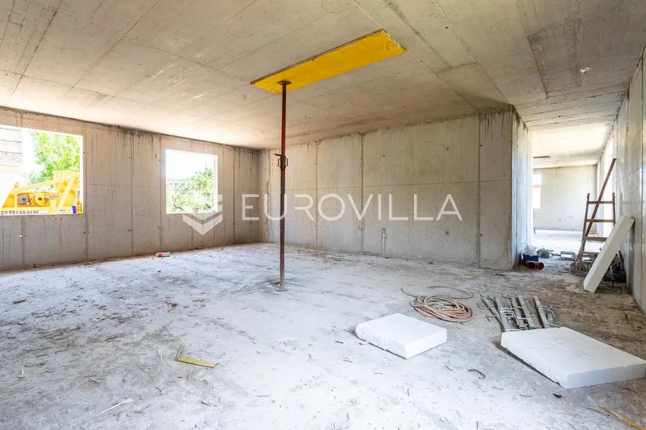 kaštel gomilica, komforan trosoban stan s vrtom - slika 4
