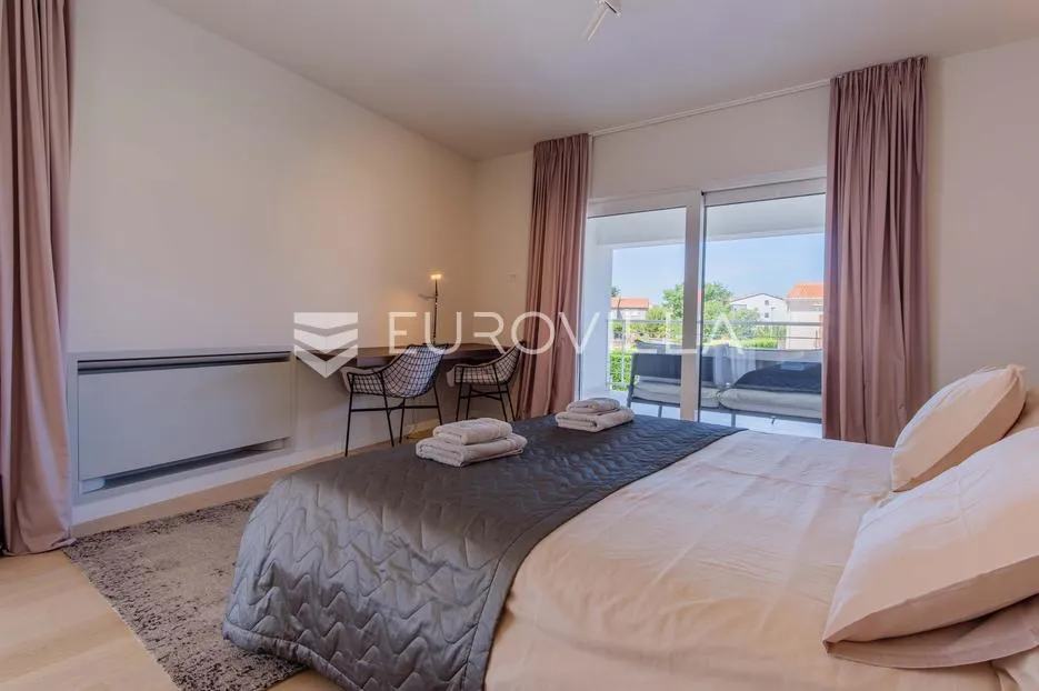 istra, funtana, moderna vila 180 m² s bazenom i privatnim parkingom - slika 14