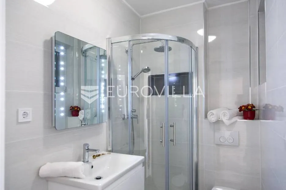 medulin, pješčana uvala - kuća blizu mora s bazenom, 4 apartmana - slika 49