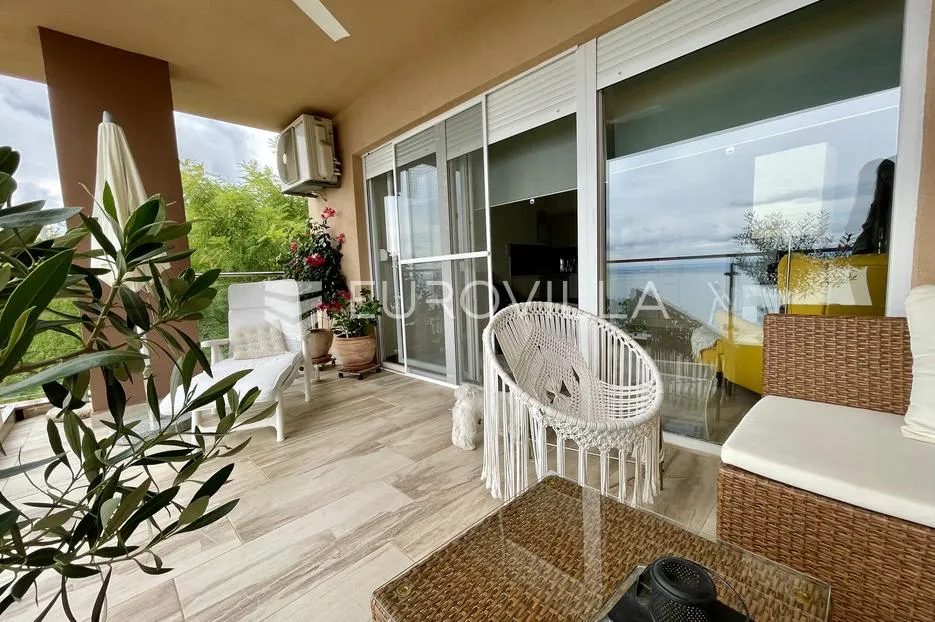 opatija, predivan trosoban stan 91 m², bazen, panoramski pogled na kvarner - slika 15