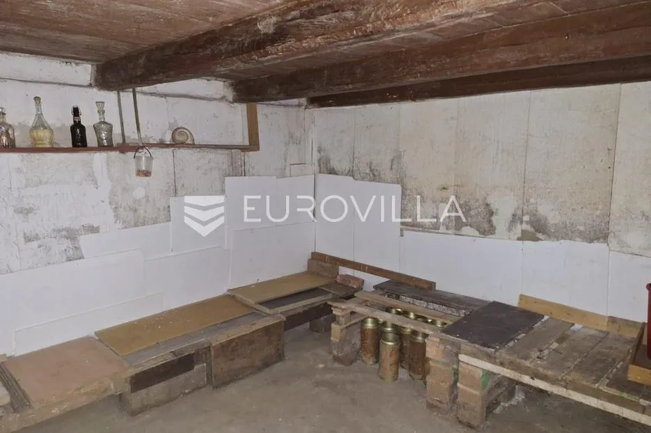 duga resa, centar, kuća 120 m², blizina svih sadržaja - slika 6