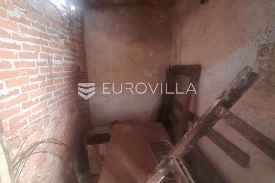 karlovac, dubovac, kuća 115 m², odlična lokacija - slika 8