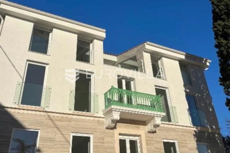 Rijeka, Podmurvice , predivan stan u rekonstruiranoj zgradi NKP 56 m2