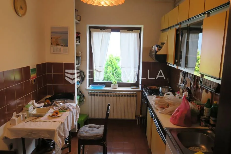 zagreb, zelenjak, obiteljska kuća 500m2 - slika 36