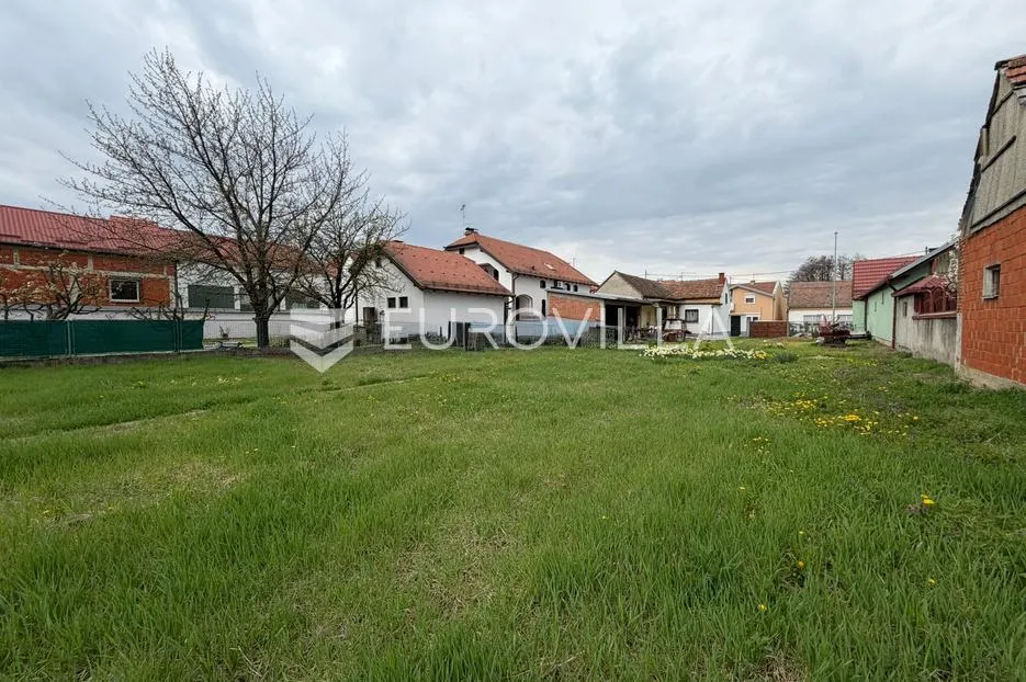 đakovo, kuća i građevinsko zemljište 1007 m², fronta 19 m - slika 10
