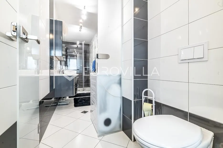 zagreb, centar, buconjićeva, četverosoban stan 226 m², terasa 2 parkirna mjesta - slika 8