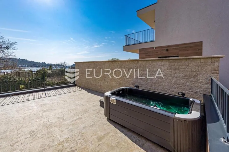 istra, banjole, dvojna vila, prvi red do mora, 244 m² s pogledom na marinu - slika 4